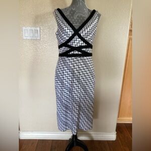 KAY UNGER NEW YORK Black Ivory Sleeveless Knit Stretch Sheath Dress